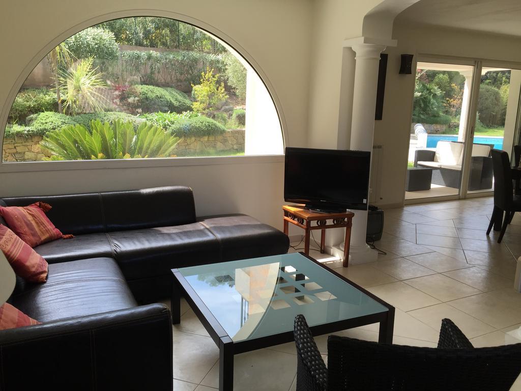 Belle Villa Dans Clos Prive - Saint Raphael Boulouris Екстериор снимка